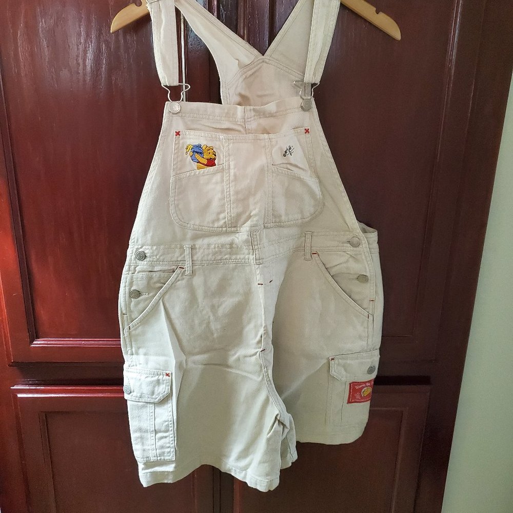 NWOT Disney Winnie the Pooh Overall Shorts Size M